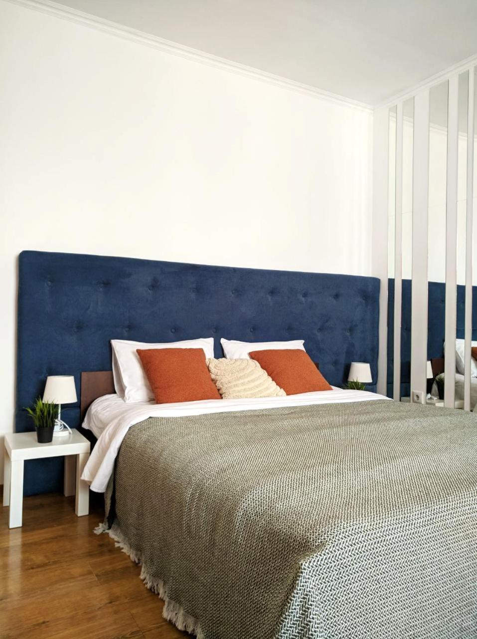 Best Apartment In The Center Мукачево Экстерьер фото